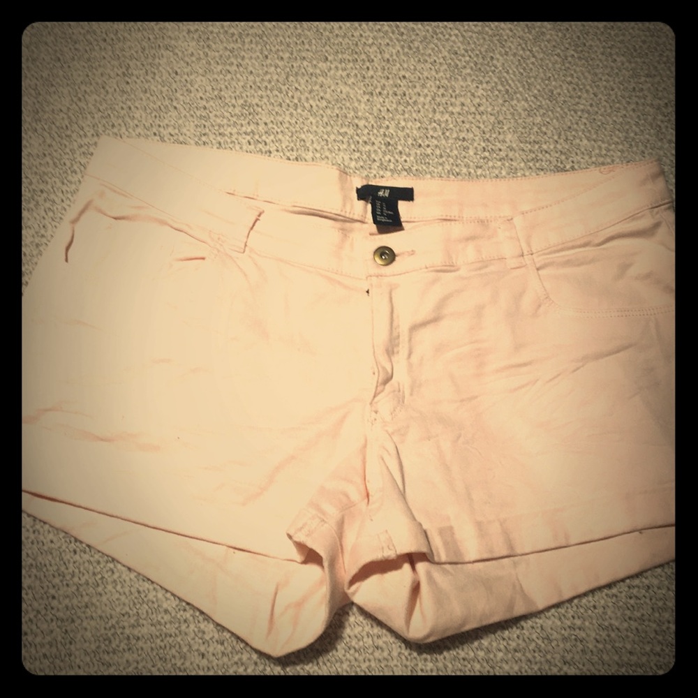 🌵NWOT H&M Roll Cuff Shorts🌵